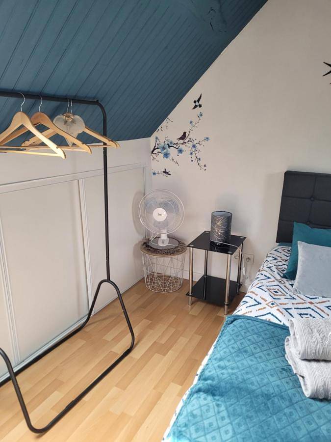 Appartement de vacances entier, Les Hirondelles à 5 mn de l' aeroport in Beauvais, Oise