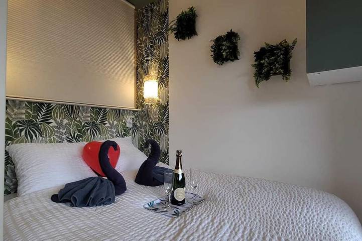 Ferienwohnung für 4 Personen, mit Terrasse und Whirlpool in Le Havre - 2