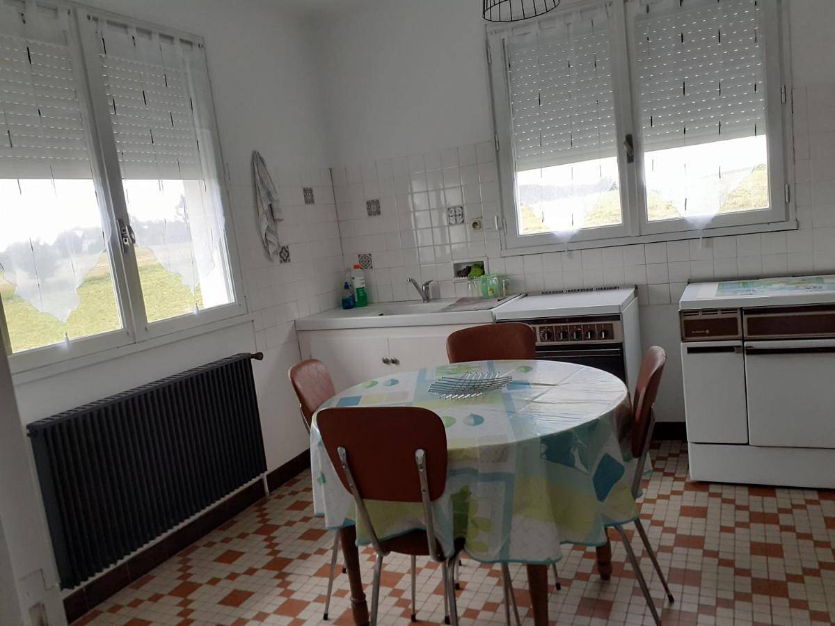 Two-Bedroom House in Puycapel, Région d'Aurillac