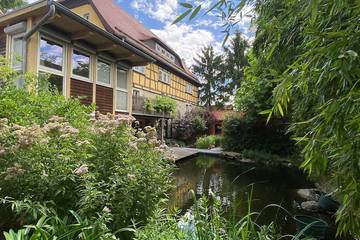 Ferienhaus für 14 Personen, mit Terrasse und Whirlpool sowie Garten und Pool in Sachsen-Anhalt