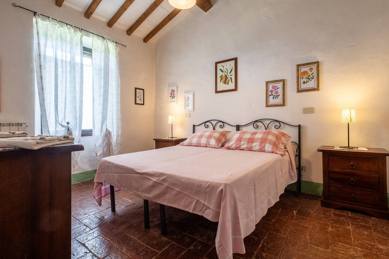 Vakantiewoning "Geranio" met uitzicht op de bergen, gemeenschappelijk zwembad & Wi-Fi, foto 9