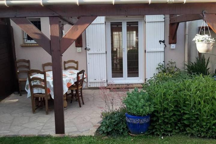 Gîte pour 2 personnes, avec Terrasse et Jardin à Champcueil