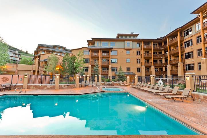 Vacation rental for 4 people, with pool and balcony as well as hot tub in Park City UT