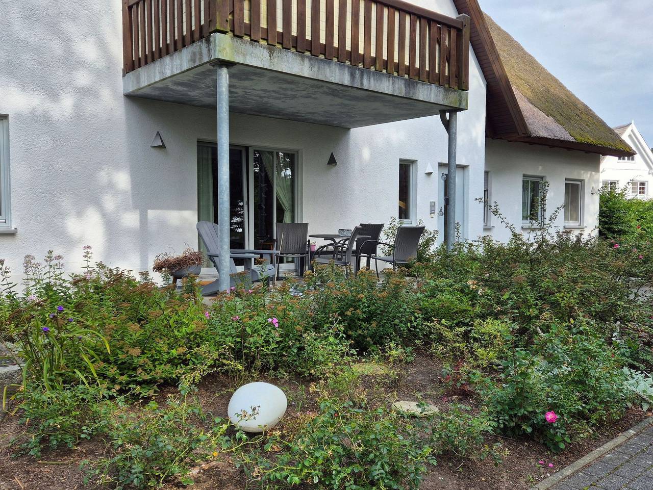 Ganze Ferienwohnung, Ferienwohnungen im Reetdachhaus, Diplomatenweg 1 in Loddin, Bernsteinbäder