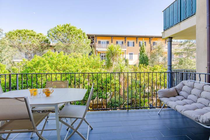Gîte pour 4 personnes, avec Balcon et Piscine à La Croix-Valmer - 2