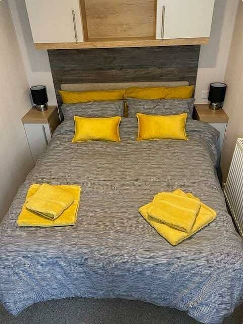 Caravan for 8 people, with pool and garden in Rhyl