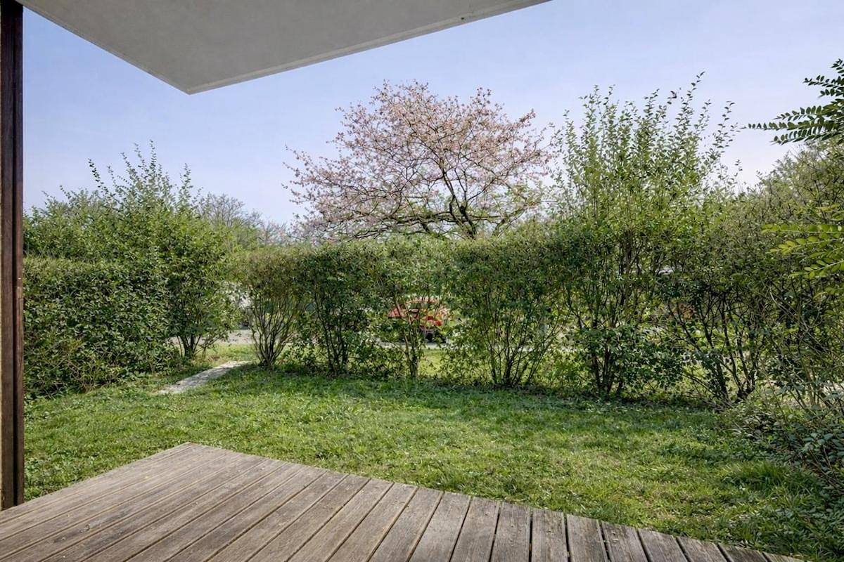 Appartement entier, Beautiful Stay with Garden near Geneva in Saint-Genis-Pouilly, Gex