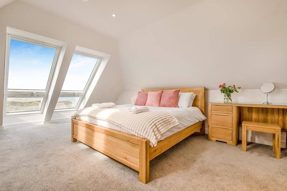 Entire apartment, 3 Bed in Tintagel (oc-e32938) in Tintagel, Pentire Point - Widemouth