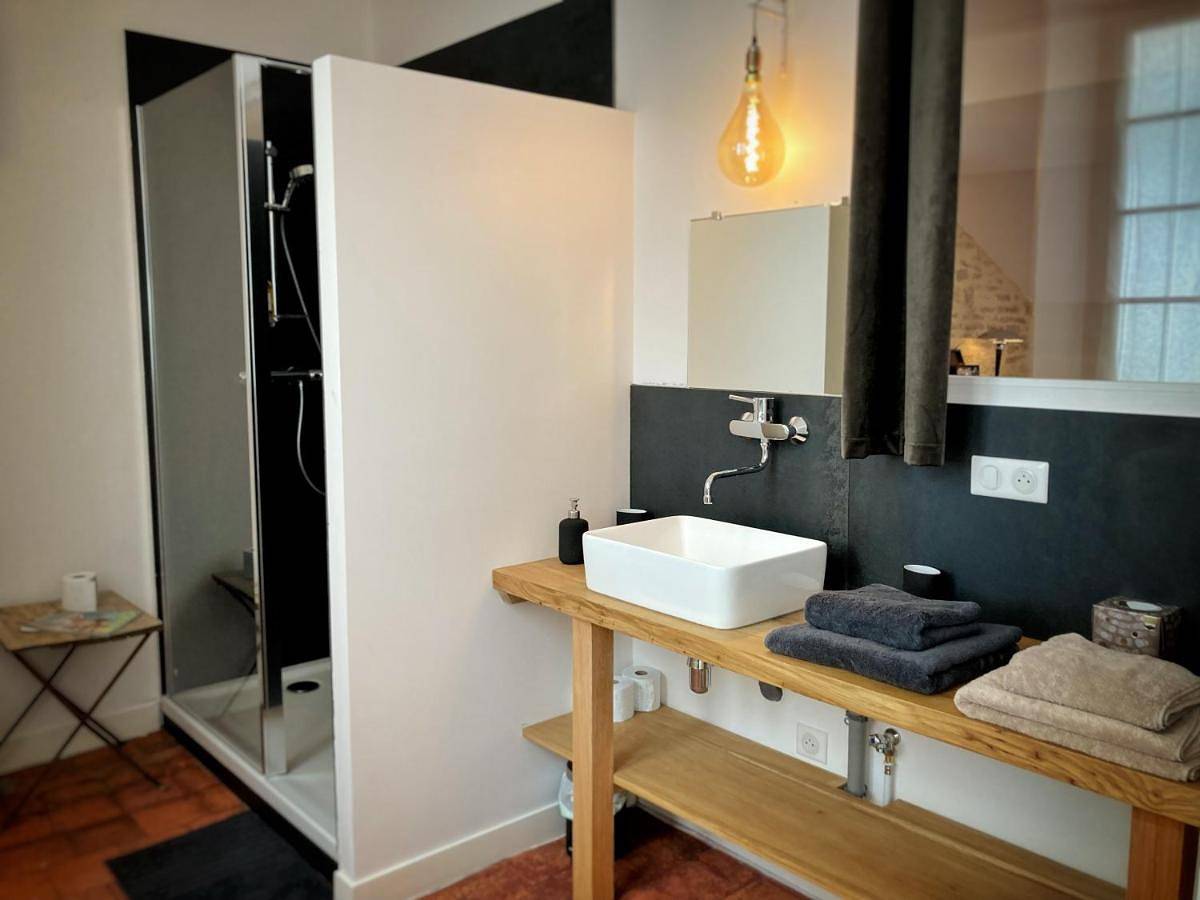 Appartement entier, One-Bedroom Apartment in Cluny, Région de Mâcon