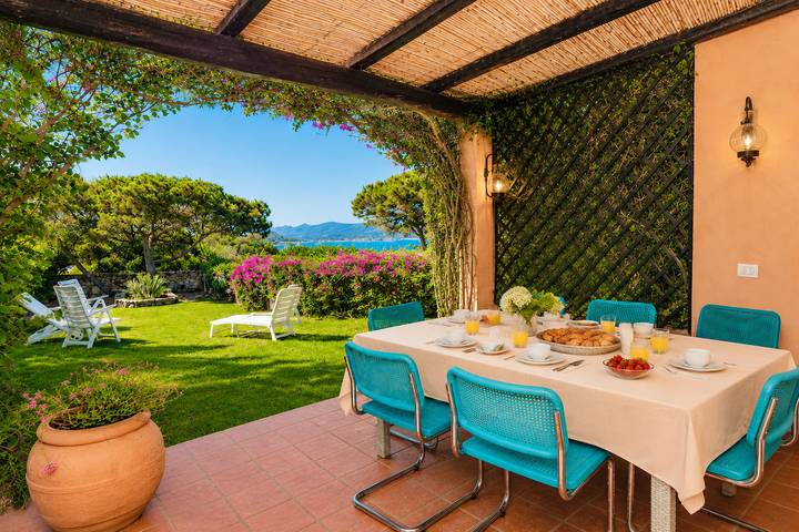 Villa per 4 persone, con giardino a Baia Sardinia
