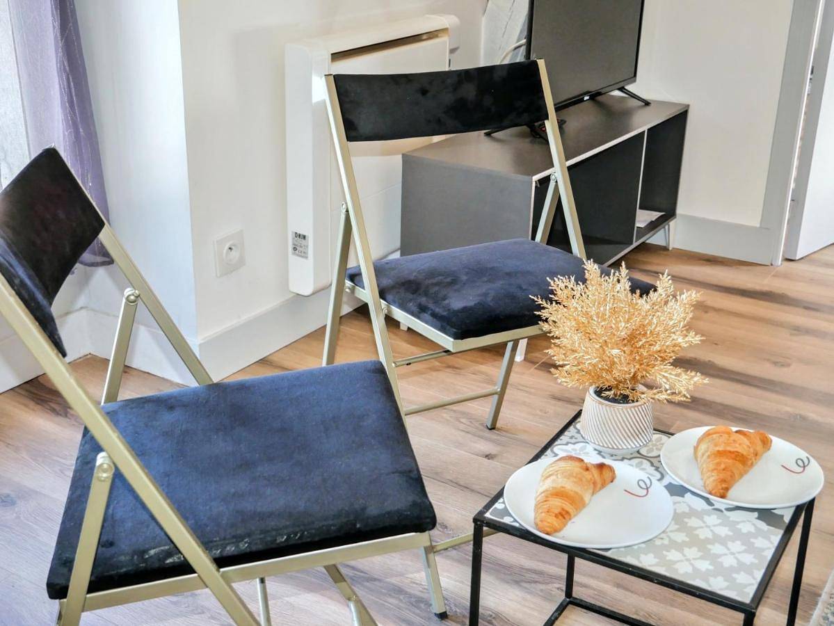 Appartement entier, Tranquillité, Parking, Proche Châteaux de la Loire in Saint-Gervais-la-Forêt, Région de Blois