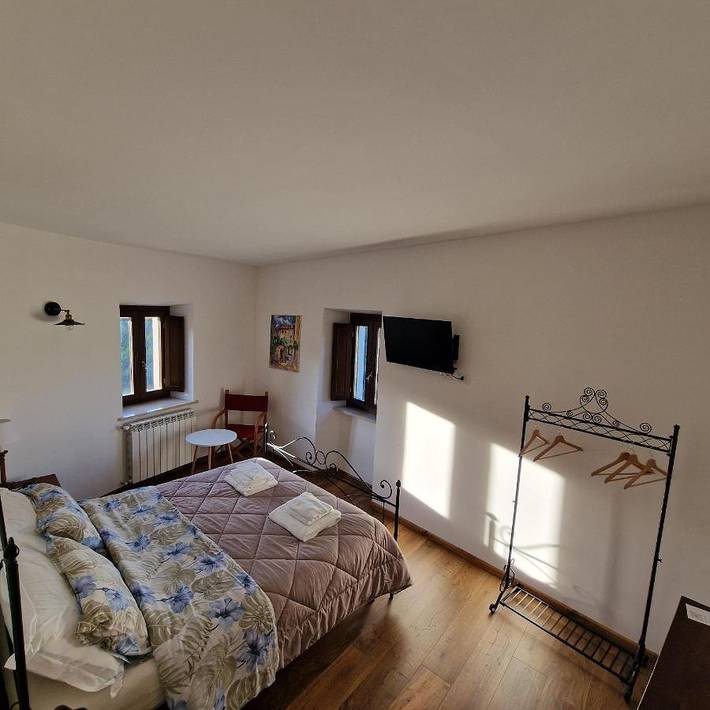 Location de vacances pour 2 personnes, avec vue et terrasse, animaux acceptés à Fontechiari - 4