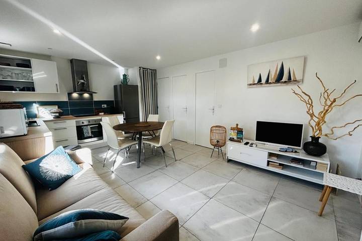 Villa pour 3 personnes, avec Terrasse ainsi que Jardin et Piscine à Sainte-Marie-la-Mer