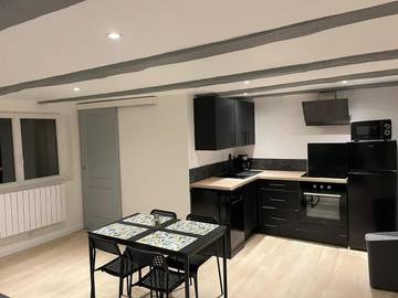 Gîte pour 4 personnes, avec vue et terrasse dans Office De Tourisme De Millau