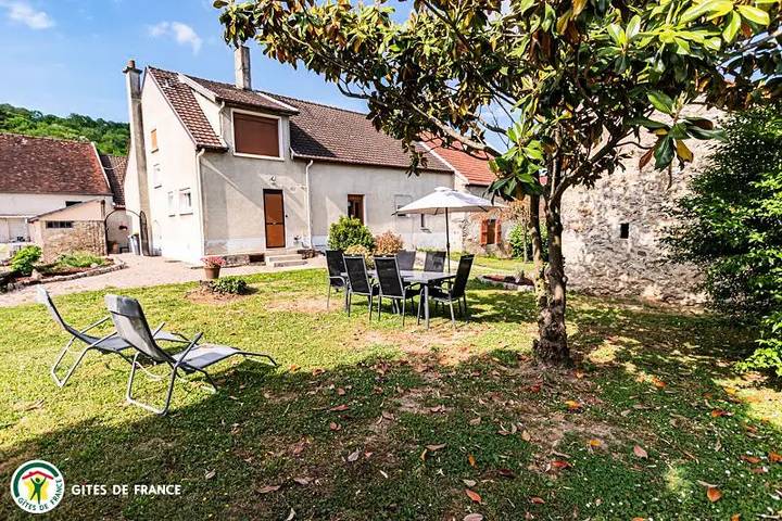 Gîte pour 6 personnes, avec terrasse à Œuilly - 2