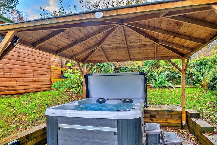 Holiday rental for 5 people, with Hot tub and Garden in Snowdonia