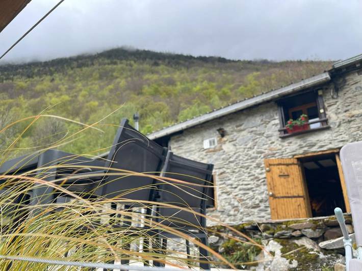 Location de vacances pour 8 personnes, avec Balcon et Terrasse ainsi que Jardin et Vue à Auzat
