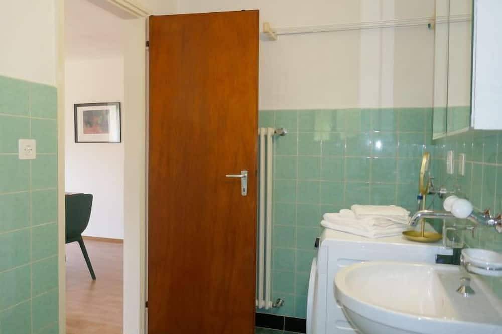 Appartamento intero, Appartamento Lara by Interhome in Blenio, Alpi Lepontine