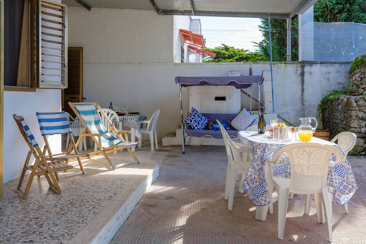 Ferienunterkunft "Villa Tramontana 30 Meter vom Meer entfernt" nahe am Strand in Torre Specchia Ruggeri, Melendugno