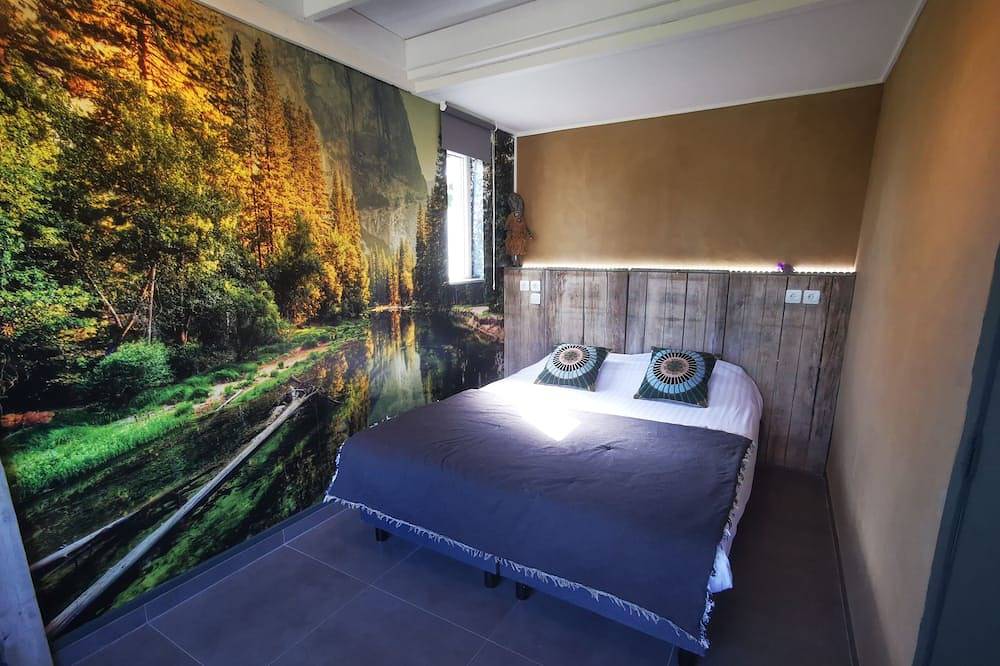 Cottage 408 is tastefully decorated, with a sunny terrace and a view of the valley. in Malmedy, Hautes Fagnes