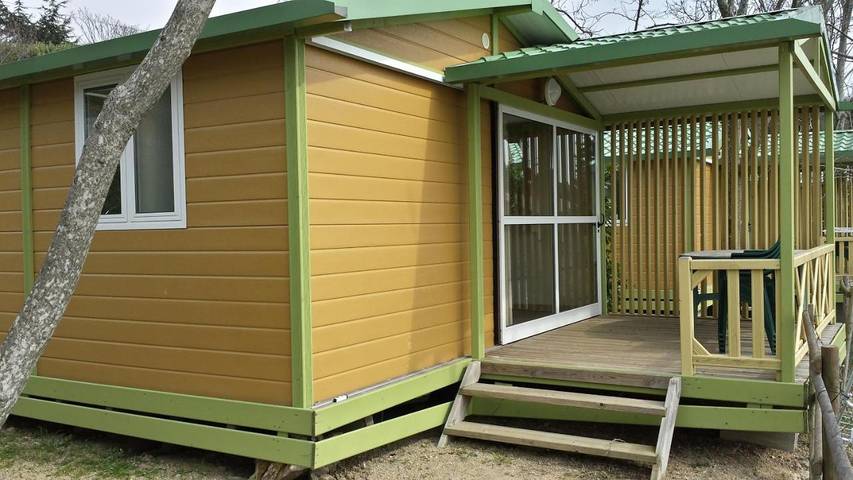 Camping pour 5 personnes, avec terrasse ainsi que piscine et vue, animaux acceptés dans Privas - 4