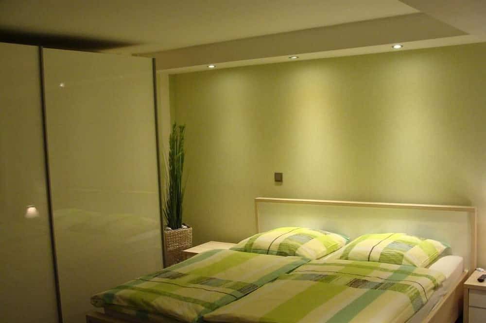 Direkt am Wasser mit eigenem Steg in Berlin - Köpenick in Treptow - Köpenick, Berlin