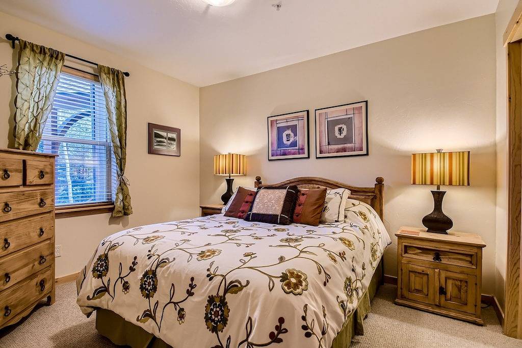 Ganze Wohnung, Moderner Gebirgskomfort in ruhiger Lage, kurzer Fußweg in die Stadt, auf kostenloser Buslinie in Frisco, Arapaho and Roosevelt National Forests