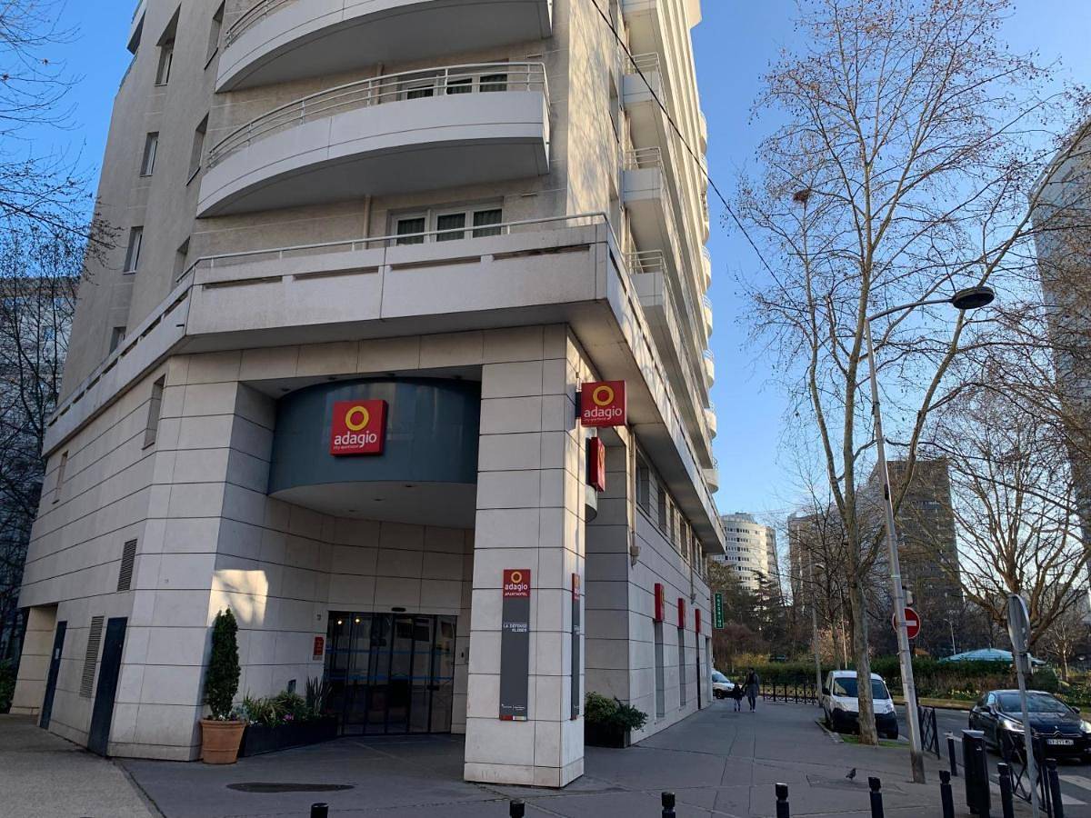 Appartement entier, Studio pour séjours d’affaires à La Défense in Courbevoie, Hauts-de-Seine