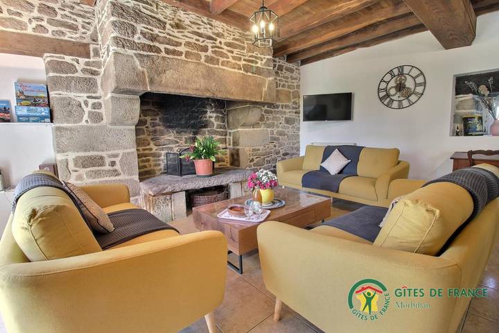 Gîte pour 10 personnes, avec jardin et terrasse, animaux acceptés à Limerzel - 4