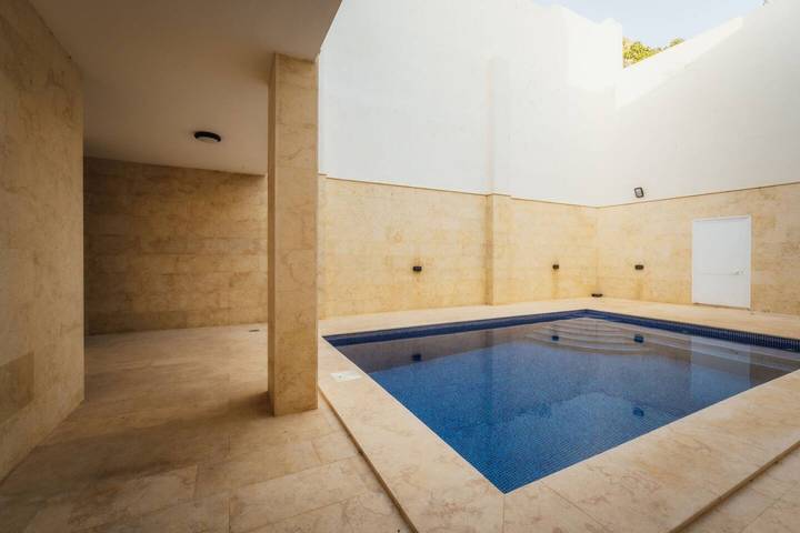 Ferienwohnung für 6 Personen, mit Balkon und Terrasse sowie Pool auf Malta