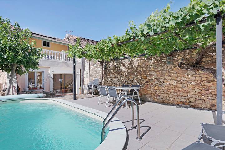 Chambre d’hôtes « Le Clos Mazerolles - Chambre Orange » avec piscine partagée, Wi-Fi et clim in Cruzy, Côte méditerranéenne (France)