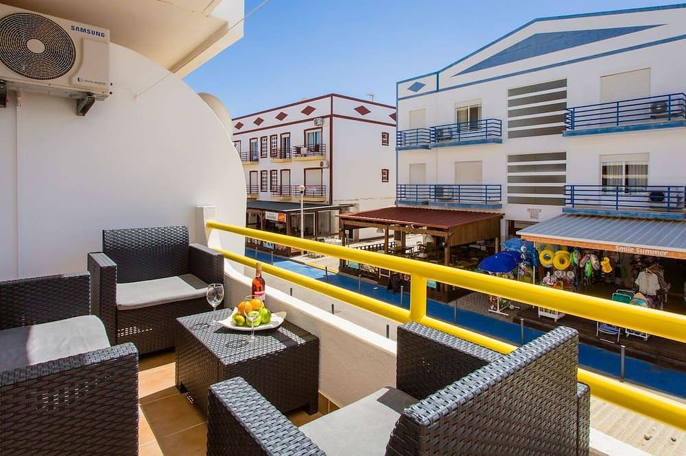 Ganze Wohnung, 2Bd Apartment in Alagoa Beach by LovelyStay in Altura, Faro Distrikt