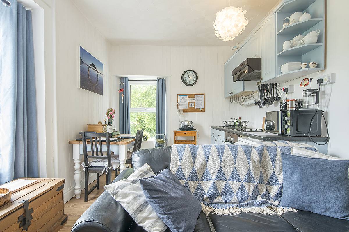 Entire holiday apartment, Glen Holme in Little Haven, Pembrokeshire