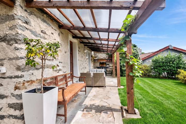 Chalet für 4 Personen, mit Balkon und Terrasse im Ticino