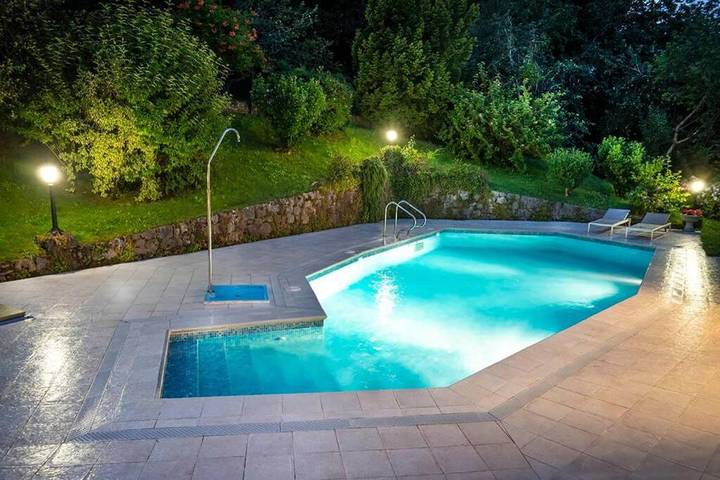 Casa rural con piscina para 12 personas, con Balcón y Terraza además de Jardín y Piscina en Guipúzcoa - 4