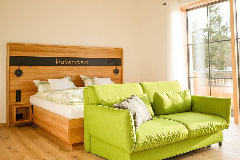 Ganze Wohnung, Exklusives Apartment rollstuhlgerecht barrierefrei in Münchberg, Landkreis Hof