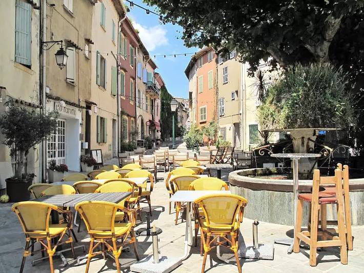 Gîte pour 4 personnes, avec terrasse dans Port des Marines de Cogolin - 3