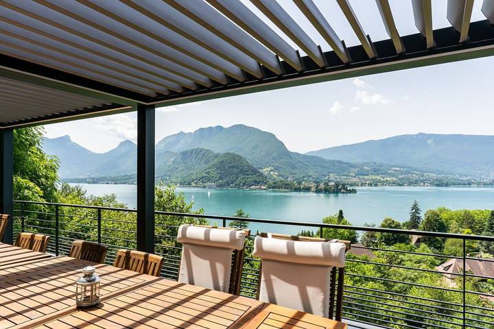 Villa pour 15 personnes, avec jardin et terrasse à Talloires