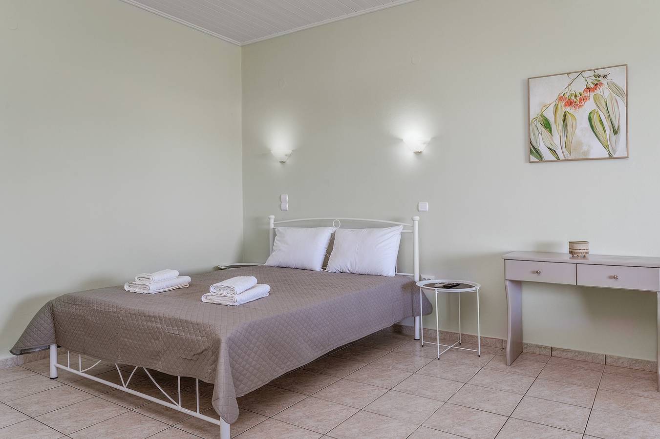 Gehele studio, Studio Appartement '5' met privéterras, draadloos internet en airconditioning in Golf van Kyparissia