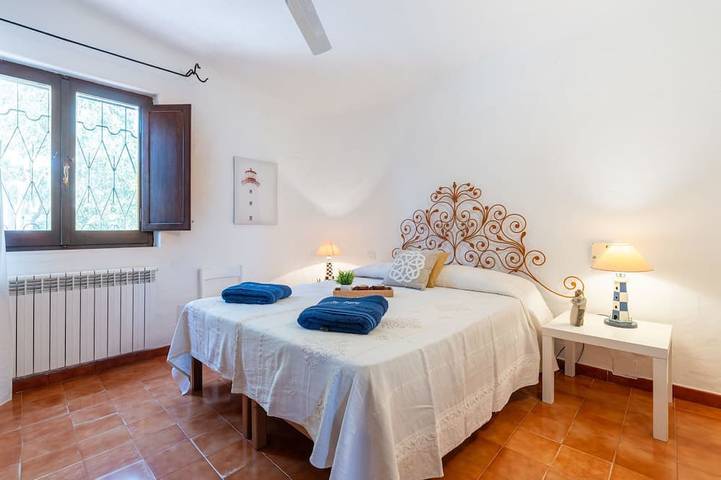 Ferienhaus für 8 Personen, mit Terrasse und Garten in Nora - 3