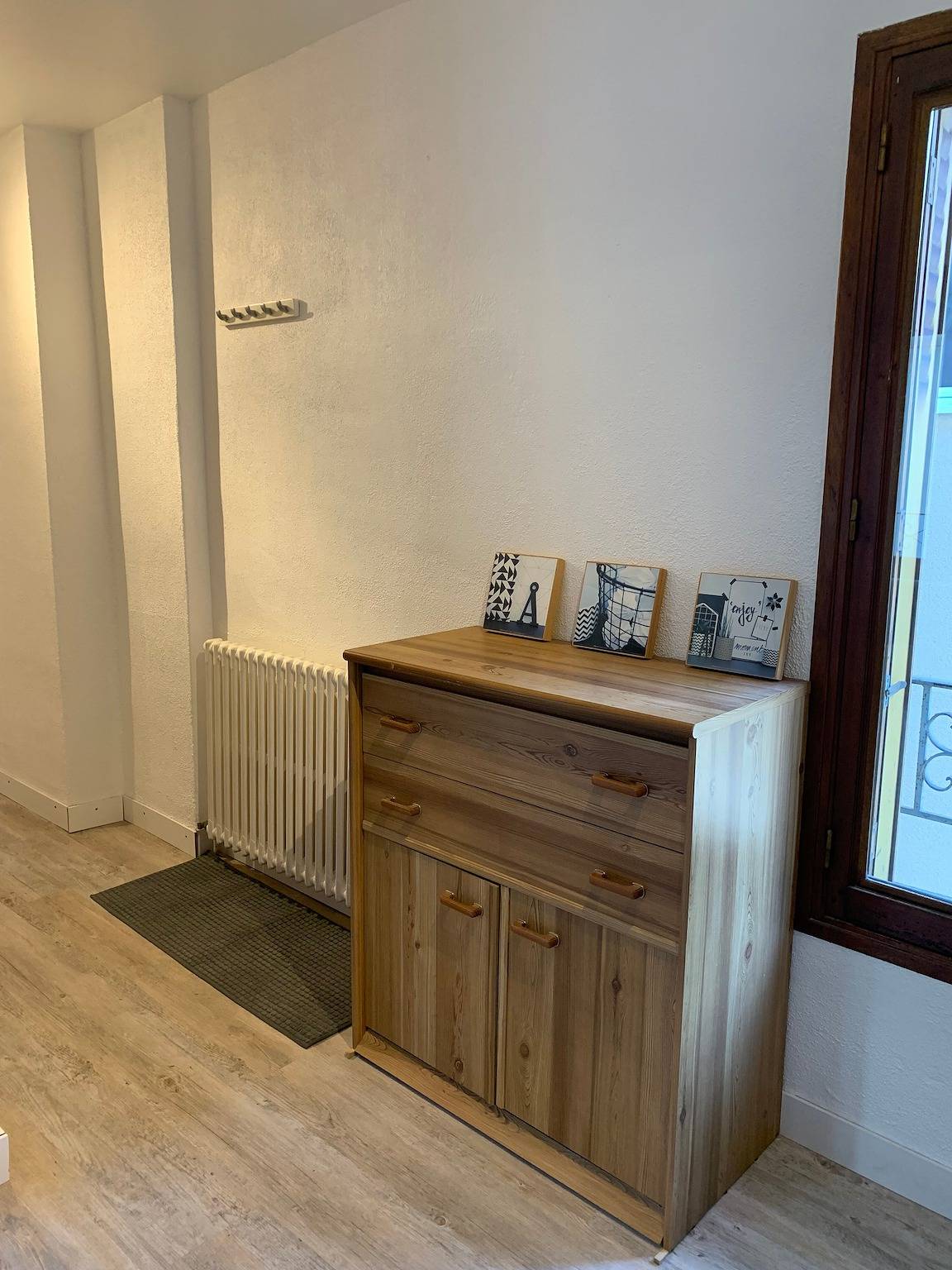 Entire apartment, T3 Saint Julien Montdenis Apartment with Mountain View, Private Terrace and Wi-Fi in Saint-Julien-Mont-Denis, Massif de la Vanoise