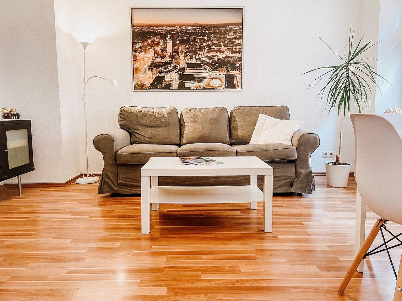 Entire holiday apartment, Holiday apartment for 4 people with garden in Alt-West, Leipzig
