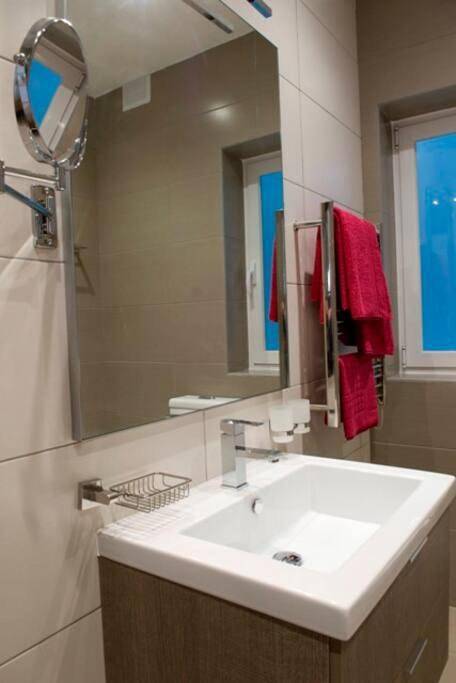 Gîte pour 8 personnes, avec balcon et vue, animaux acceptés dans Tas-Sliema - 4