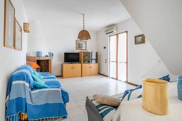 Glamping for 5 People in Cagliari Province, Sardinia, Photo 4