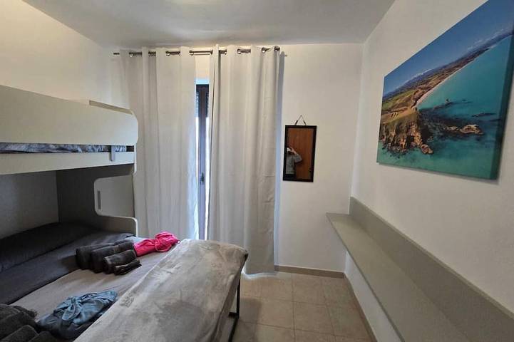 Ganze Wohnung, Apartment with swimming pool and large terrace a few steps from the sea, pets allowed in San Salvo Marina, Vasto