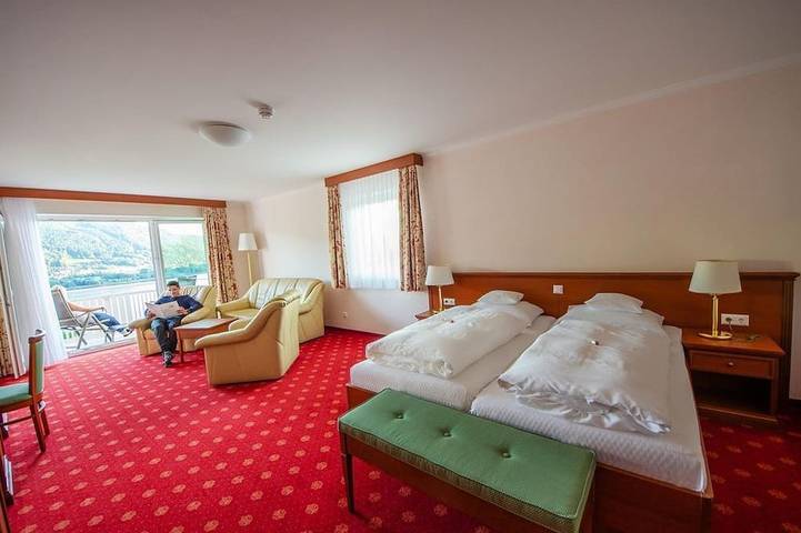 Ferienhaus für 2 Personen, mit Balkon und Sauna sowie Pool und Garten - 1