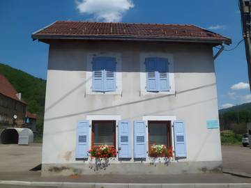 Gîte pour 4 personnes, avec jardin, animaux acceptés à Servance