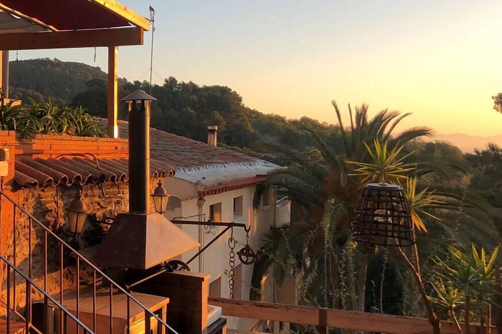 Casa Rustica en Baix Camp.  Vistas de la Costa Dorada in Almoster, Baix Camp