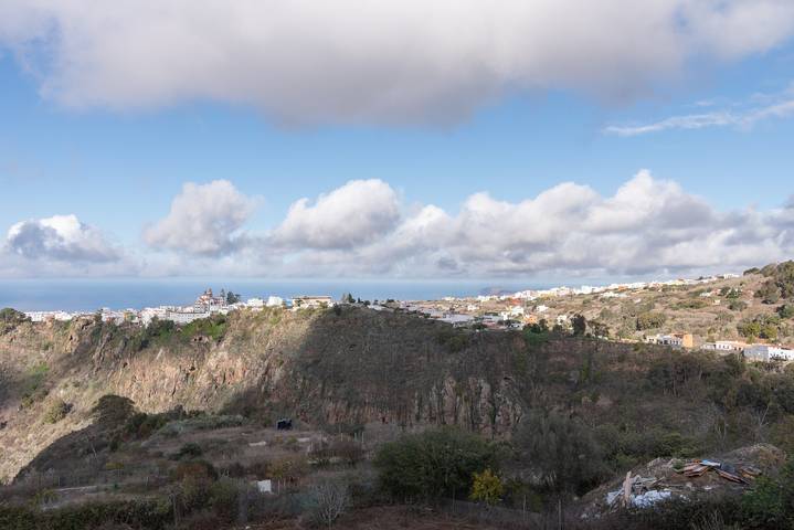 Ganze Wohnung, Ferienwohnung 'El Mirador 1' mit Meerblick, privater Terrasse und Wlan in Santa María de Guía de Gran Canaria, Gran Canaria Nord