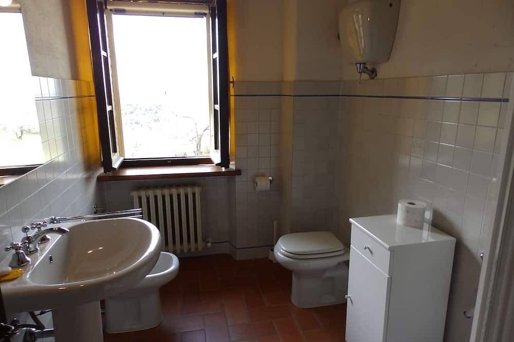 Impresionante villa con piscina privada, patio y amplio jardín. in Gualdo Cattaneo, Provincia de Perugia